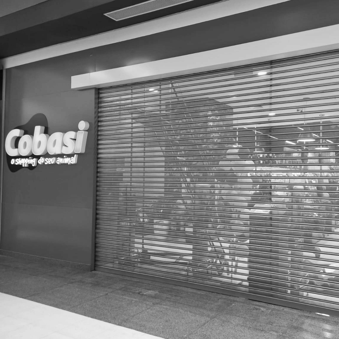 Manutenção de Porta de Enrolar em SP: Evite Travamento, Barulho e Parada na Operação